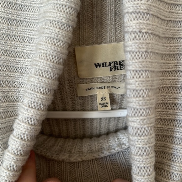 Wilfred Soft Wool Knit Sweater - Picture 3 of 6
